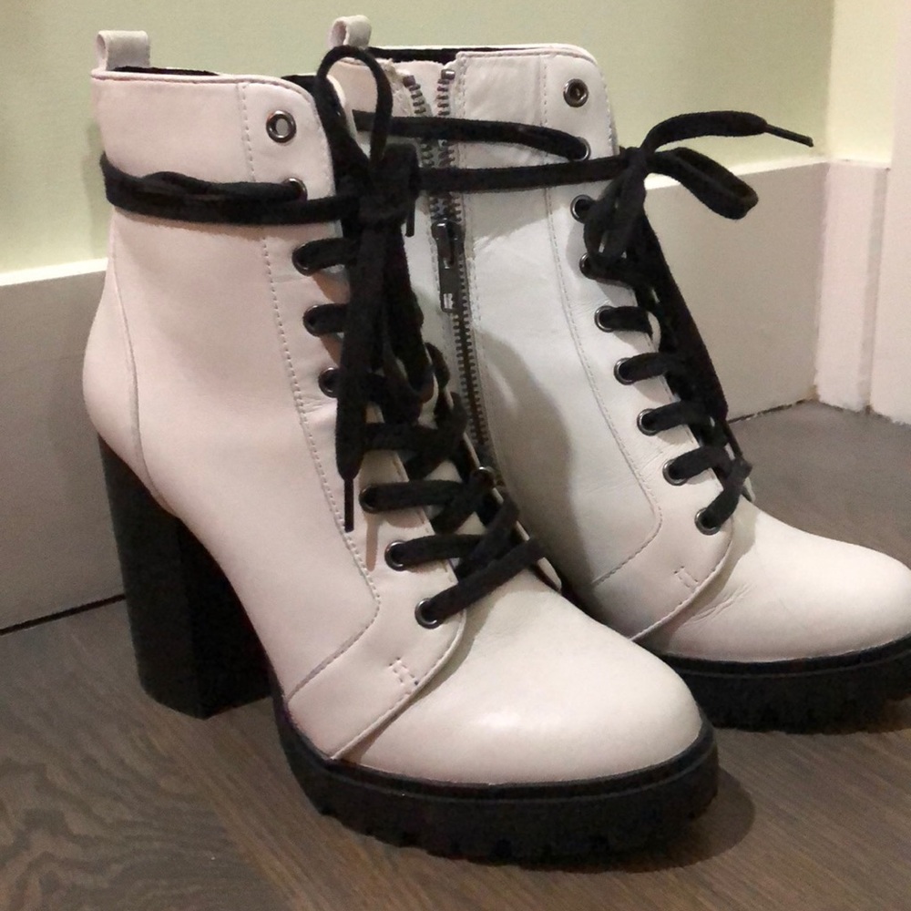 Steve Madden White Laurie Booties
